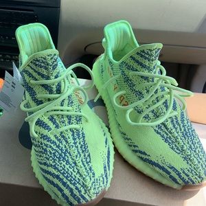 Yeezys boost 350